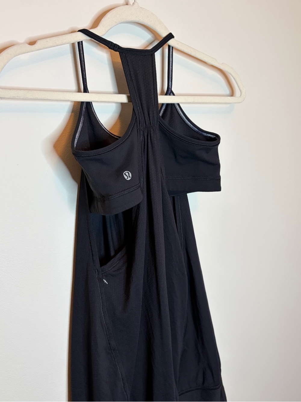 Lululemon Black Power Y Tank Shirt Size 4 w/ built in Bra - Picture 5 of 6